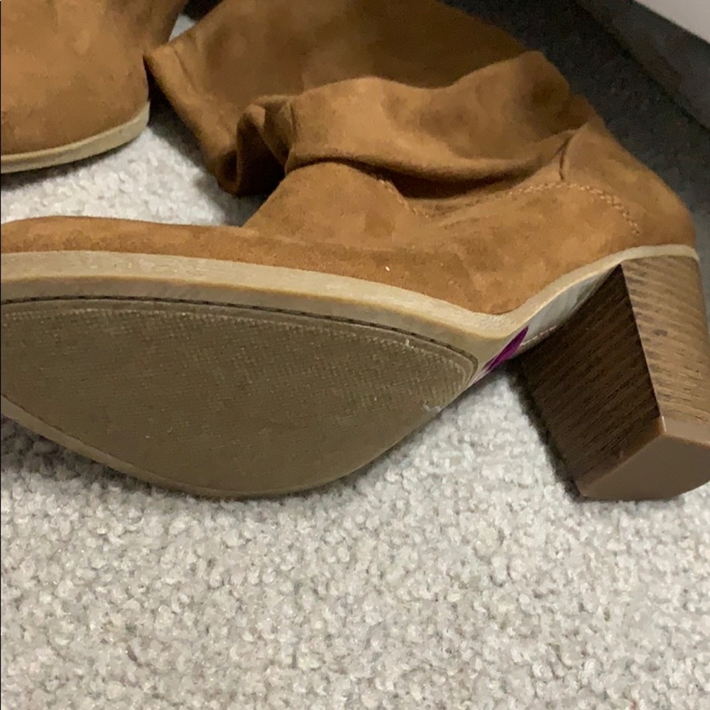 Boots - Picture 3 of 3